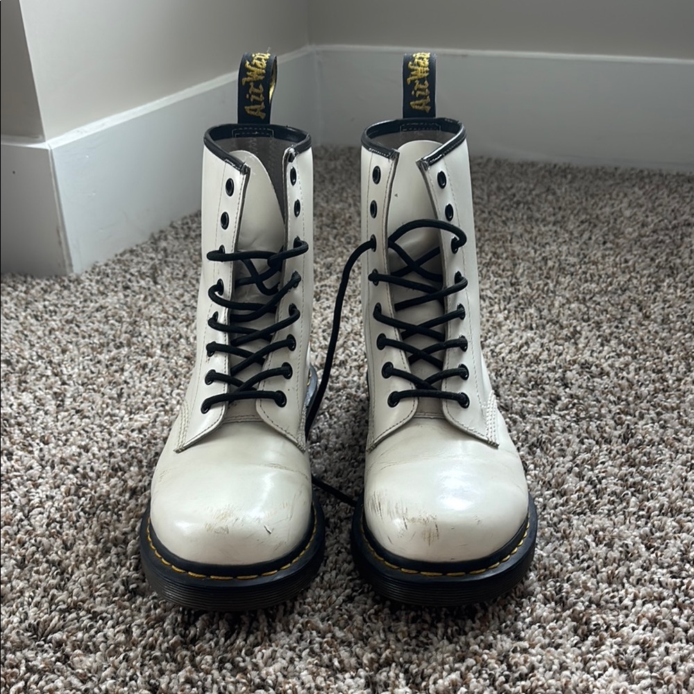 1460 Smooth Leather Lace Up Boots